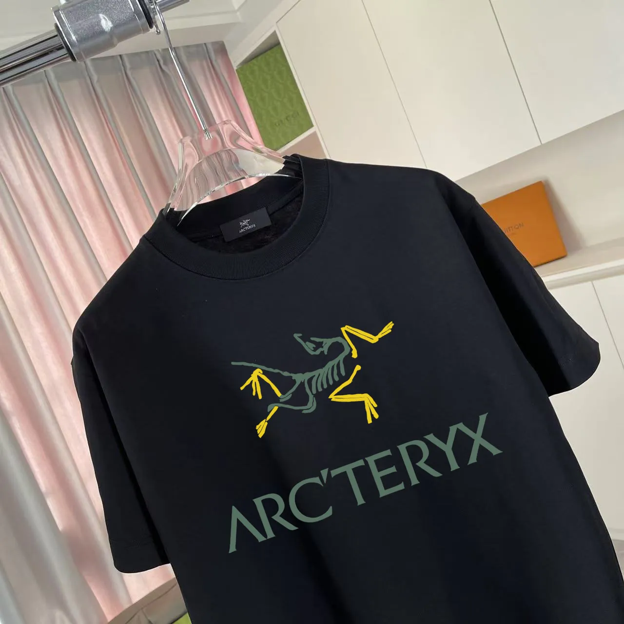 ARC'TERYX* 2025 New Arrival logo t g Same Style Size：S M L XL XXL ：Black White Pink Blue